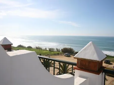El Roqueo Apartment *