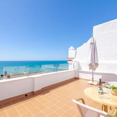 El Roqueo Apartment *
